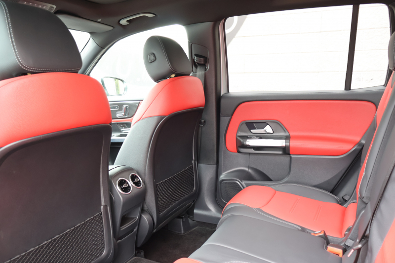 AMG GLB GLB35 4MATIC　AMGﾊﾟﾌｫｰﾏﾝｽｽﾃｱﾘﾝｸﾞ＆ﾄﾞﾗｲﾌﾞｺﾝﾄﾛｰﾙｽｲｯﾁ ｱﾄﾞﾊﾞﾝｽﾄﾞPKG ﾚｰﾀﾞｰｾｰﾌﾃｨPKG ﾊﾟﾉﾗﾐｯｸSR 赤/黒革ｼｰﾄ ｼｰﾄﾋｰﾀｰ MBUX 10.25ｲﾝﾁﾅﾋﾞ地ﾃﾞｼﾞ 360度ｶﾒﾗ ﾜｲﾔﾚｽﾁｬｰｼﾞﾝｸﾞ HUD AMG19AW　新車保証