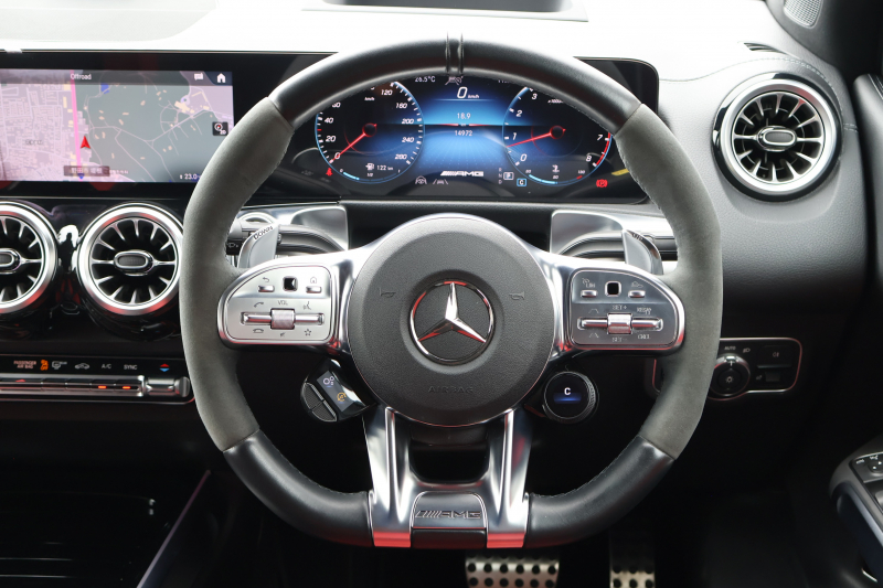 AMG GLB GLB35 4MATIC　AMGﾊﾟﾌｫｰﾏﾝｽｽﾃｱﾘﾝｸﾞ＆ﾄﾞﾗｲﾌﾞｺﾝﾄﾛｰﾙｽｲｯﾁ ｱﾄﾞﾊﾞﾝｽﾄﾞPKG ﾚｰﾀﾞｰｾｰﾌﾃｨPKG ﾊﾟﾉﾗﾐｯｸSR 赤/黒革ｼｰﾄ ｼｰﾄﾋｰﾀｰ MBUX 10.25ｲﾝﾁﾅﾋﾞ地ﾃﾞｼﾞ 360度ｶﾒﾗ ﾜｲﾔﾚｽﾁｬｰｼﾞﾝｸﾞ HUD AMG19AW　新車保証