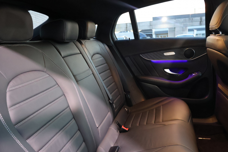 AMG GLCクーペ GLC43 4MATIC ｸｰﾍﾟ　後期型 ﾚｻﾞｰｴｸｽｸﾙｰｼﾌﾞPKG ﾚｰﾀﾞｰｾｰﾌﾃｨPKG ｴｱﾊﾞﾗﾝｽPKG ｶﾞﾗｽSR 黒革ｼｰﾄ ｼｰﾄﾋｰﾀ ﾍﾞﾝﾁﾚｰﾀ MBUX 純正10.25ｲﾝﾁﾅﾋﾞ地ﾃﾞｼﾞ ｺｯｸﾋﾟｯﾄDisp AppleCarPlay 360°ｶﾒﾗ 電動Rｹﾞｰﾄ HUD AMG20ｲﾝﾁAW　2年保証