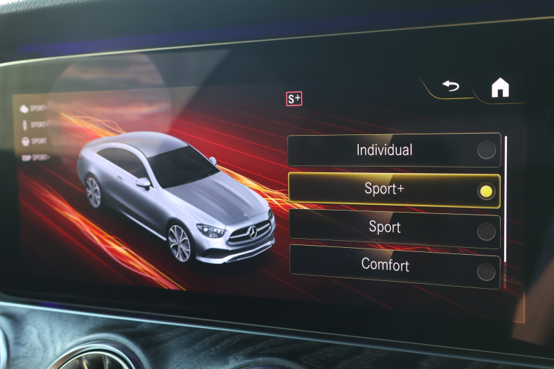 メルセデスベンツ Eクラス E300 ｸｰﾍﾟ ｽﾎﾟｰﾂ　後期型 ｴｸｽｸﾙｰｼﾌﾞPKG ﾚｰﾀﾞｰｾｰﾌﾃｨPKG ﾊﾟﾉﾗﾏSR 黒ﾅｯﾊﾟ革 ｼｰﾄﾋｰﾀ ﾍﾞﾝﾁﾚｰﾀｰ MBUX 12.3ｲﾝﾁﾅﾋﾞ地ﾃﾞｼﾞ  AppleCarPlay 360°ｶﾒﾗ Burmester ﾜｲﾔﾚｽﾁｬｰｼﾞﾝｸﾞ HUD AIRBODYｻｽ AMG19ｲﾝﾁAW　2年保証