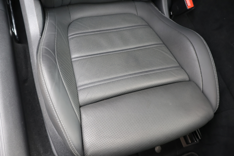 AMG Eクラス E53 4MATIC+ ｸｰﾍﾟ(ISG搭載ﾓﾃﾞﾙ)　中期型 ｴｸｽｸﾙｰｼﾌﾞPKG ｴｱﾊﾞﾗﾝｽPKG ﾚｰﾀﾞｰｾｰﾌﾃｨPKG 1ｵｰﾅｰ ﾊﾟﾉﾗﾏSR 黒ﾅｯﾊﾟ革 ｼｰﾄﾋｰﾀ ﾍﾞﾝﾁﾚｰﾀ 12.3ｲﾝﾁﾅﾋﾞ地ﾃﾞｼﾞ AppleCarPlay Burmester 360°ｶﾒﾗ HUD PTS AMG20ｲﾝﾁAW　2年保証