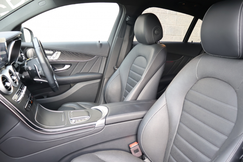 AMG GLCクーペ GLC43 4MATIC ｸｰﾍﾟ　後期 ﾚｻﾞｰｴｸｽｸﾙｰｼﾌﾞPKG ﾚｰﾀﾞｰｾｰﾌﾃｨPKG ｴｱﾊﾞﾗﾝｽPKG ｶﾞﾗｽSR 黒革ｼｰﾄ ｼｰﾄﾋｰﾀ ﾍﾞﾝﾁﾚｰﾀ 10.25ｲﾝﾁMBUXﾅﾋﾞ地ﾃﾞｼﾞ ｺｯｸﾋﾟｯﾄDisp 360°ｶﾒﾗ Burmester PTS 電動Rｹﾞｰﾄ HUD AMG20ｲﾝﾁAW　2年保証
