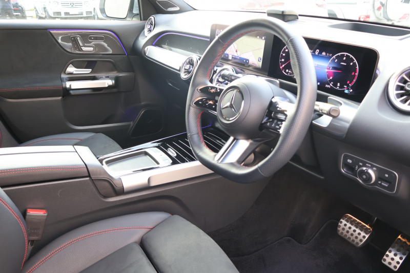 メルセデスベンツ GLB GLB200d 4MATIC　後期型 AMGﾗｲﾝPKG ｱﾄﾞﾊﾞﾝｽﾄﾞPKG ﾄﾞﾗｲﾋﾞﾝｸﾞｱｼｽﾀﾝｽPKG 1ｵｰﾅｰ ﾊﾟﾉﾗﾐｯｸSR ARTICO/MICROCUTｼｰﾄ ｼｰﾄﾋｰﾀｰ 10.25ｲﾝﾁMBUXﾅﾋﾞ地ﾃﾞｼﾞ Burmesterｻﾗｳﾝﾄﾞ HUD ﾜｲﾔﾚｽﾁｬｰｼﾞﾝｸﾞ ｱﾀﾞﾌﾟﾃｨﾌﾞｻｽﾍﾟﾝｼｮﾝ AMG20AW　新車保証