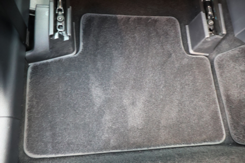 メルセデスベンツ GLB GLB200d 4MATIC　後期型 AMGﾗｲﾝPKG ｱﾄﾞﾊﾞﾝｽﾄﾞPKG ﾄﾞﾗｲﾋﾞﾝｸﾞｱｼｽﾀﾝｽPKG 1ｵｰﾅｰ ﾊﾟﾉﾗﾐｯｸSR ARTICO/MICROCUTｼｰﾄ ｼｰﾄﾋｰﾀｰ 10.25ｲﾝﾁMBUXﾅﾋﾞ地ﾃﾞｼﾞ Burmesterｻﾗｳﾝﾄﾞ HUD ﾜｲﾔﾚｽﾁｬｰｼﾞﾝｸﾞ ｱﾀﾞﾌﾟﾃｨﾌﾞｻｽﾍﾟﾝｼｮﾝ AMG20AW　新車保証