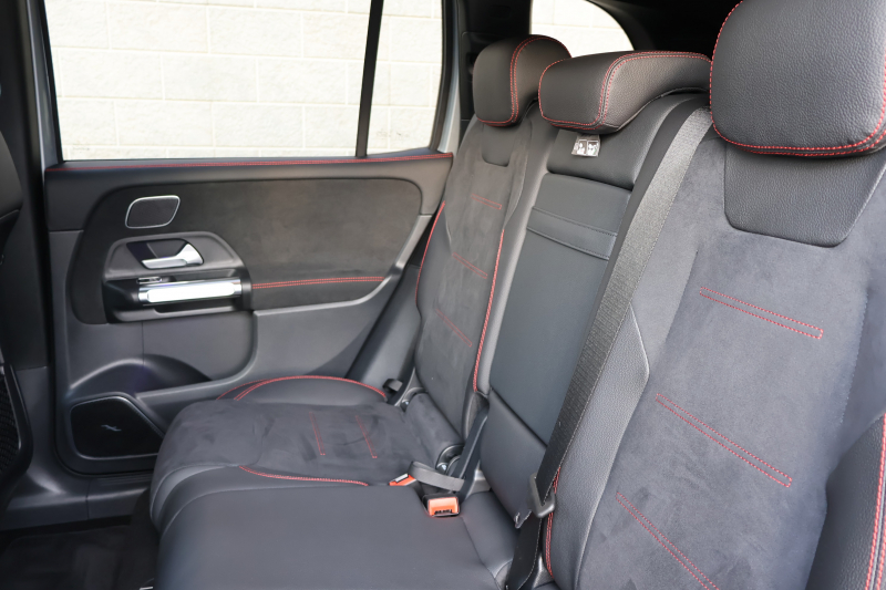 メルセデスベンツ GLB GLB200d 4MATIC　後期型 AMGﾗｲﾝPKG ｱﾄﾞﾊﾞﾝｽﾄﾞPKG ﾄﾞﾗｲﾋﾞﾝｸﾞｱｼｽﾀﾝｽPKG 1ｵｰﾅｰ ﾊﾟﾉﾗﾐｯｸSR ARTICO/MICROCUTｼｰﾄ ｼｰﾄﾋｰﾀｰ 10.25ｲﾝﾁMBUXﾅﾋﾞ地ﾃﾞｼﾞ Burmesterｻﾗｳﾝﾄﾞ HUD ﾜｲﾔﾚｽﾁｬｰｼﾞﾝｸﾞ ｱﾀﾞﾌﾟﾃｨﾌﾞｻｽﾍﾟﾝｼｮﾝ AMG20AW　新車保証