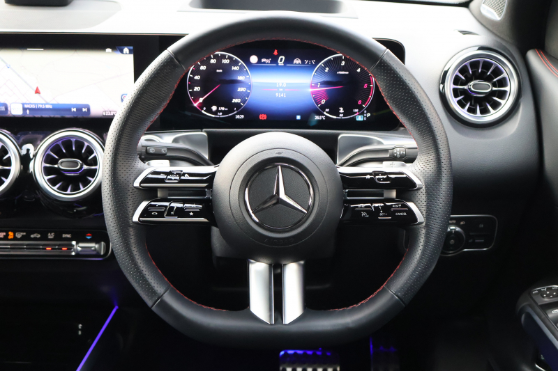 メルセデスベンツ GLB GLB200d 4MATIC　後期型 AMGﾗｲﾝPKG ｱﾄﾞﾊﾞﾝｽﾄﾞPKG ﾄﾞﾗｲﾋﾞﾝｸﾞｱｼｽﾀﾝｽPKG 1ｵｰﾅｰ ﾊﾟﾉﾗﾐｯｸSR ARTICO/MICROCUTｼｰﾄ ｼｰﾄﾋｰﾀｰ 10.25ｲﾝﾁMBUXﾅﾋﾞ地ﾃﾞｼﾞ Burmesterｻﾗｳﾝﾄﾞ HUD ﾜｲﾔﾚｽﾁｬｰｼﾞﾝｸﾞ ｱﾀﾞﾌﾟﾃｨﾌﾞｻｽﾍﾟﾝｼｮﾝ AMG20AW　新車保証