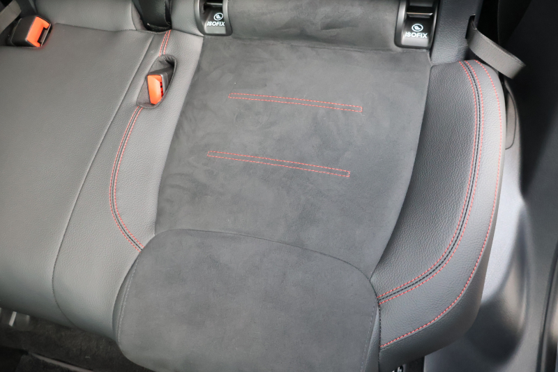 メルセデスベンツ GLB GLB200d 4MATIC　後期型 AMGﾗｲﾝPKG ｱﾄﾞﾊﾞﾝｽﾄﾞPKG ﾄﾞﾗｲﾋﾞﾝｸﾞｱｼｽﾀﾝｽPKG 1ｵｰﾅｰ ﾊﾟﾉﾗﾐｯｸSR ARTICO/MICROCUTｼｰﾄ ｼｰﾄﾋｰﾀｰ 10.25ｲﾝﾁMBUXﾅﾋﾞ地ﾃﾞｼﾞ Burmesterｻﾗｳﾝﾄﾞ HUD ﾜｲﾔﾚｽﾁｬｰｼﾞﾝｸﾞ ｱﾀﾞﾌﾟﾃｨﾌﾞｻｽﾍﾟﾝｼｮﾝ AMG20AW　新車保証