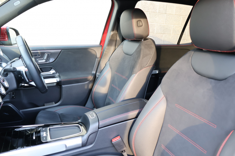 メルセデスベンツ GLB GLB200d 4MATIC　後期型 AMGﾗｲﾝPKG ｱﾄﾞﾊﾞﾝｽﾄﾞPKG ﾄﾞﾗｲﾋﾞﾝｸﾞｱｼｽﾀﾝｽPKG ﾊﾟﾉﾗﾐｯｸSR ARTICO/MICROCUTｼｰﾄ ｼｰﾄﾋｰﾀｰ 10.25ｲﾝﾁMBUXARﾅﾋﾞ地ﾃﾞｼﾞ Burmesterｻﾗｳﾝﾄﾞ HUD ﾜｲﾔﾚｽﾁｬｰｼﾞﾝｸﾞ ｱﾀﾞﾌﾟﾃｨﾌﾞｻｽﾍﾟﾝｼｮﾝ AMG20AW　新車保証