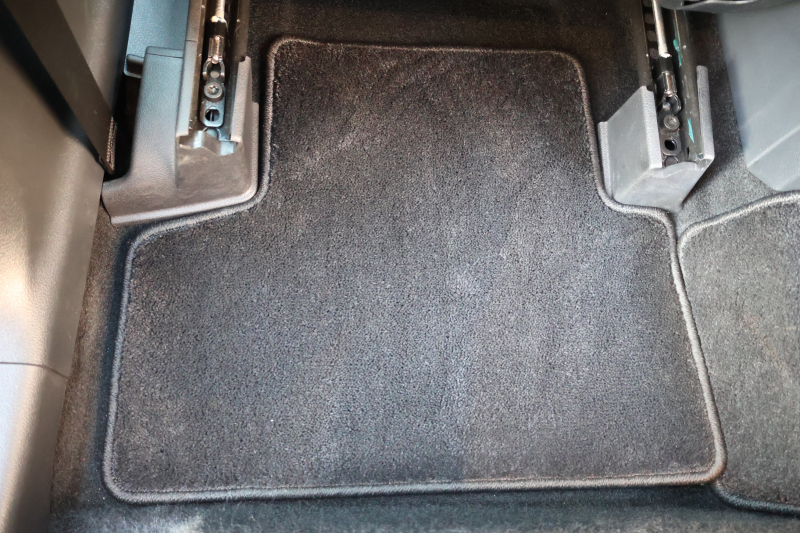メルセデスベンツ GLB GLB200d 4MATIC　後期型 AMGﾗｲﾝPKG ｱﾄﾞﾊﾞﾝｽﾄﾞPKG ﾄﾞﾗｲﾋﾞﾝｸﾞｱｼｽﾀﾝｽPKG ﾊﾟﾉﾗﾐｯｸSR ARTICO/MICROCUTｼｰﾄ ｼｰﾄﾋｰﾀｰ 10.25ｲﾝﾁMBUXARﾅﾋﾞ地ﾃﾞｼﾞ Burmesterｻﾗｳﾝﾄﾞ HUD ﾜｲﾔﾚｽﾁｬｰｼﾞﾝｸﾞ ｱﾀﾞﾌﾟﾃｨﾌﾞｻｽﾍﾟﾝｼｮﾝ AMG20AW　新車保証