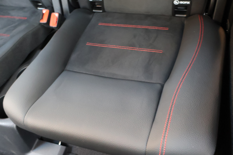 メルセデスベンツ GLB GLB200d 4MATIC　後期型 AMGﾗｲﾝPKG ｱﾄﾞﾊﾞﾝｽﾄﾞPKG ﾄﾞﾗｲﾋﾞﾝｸﾞｱｼｽﾀﾝｽPKG ﾊﾟﾉﾗﾐｯｸSR ARTICO/MICROCUTｼｰﾄ ｼｰﾄﾋｰﾀｰ 10.25ｲﾝﾁMBUXARﾅﾋﾞ地ﾃﾞｼﾞ Burmesterｻﾗｳﾝﾄﾞ HUD ﾜｲﾔﾚｽﾁｬｰｼﾞﾝｸﾞ ｱﾀﾞﾌﾟﾃｨﾌﾞｻｽﾍﾟﾝｼｮﾝ AMG20AW　新車保証