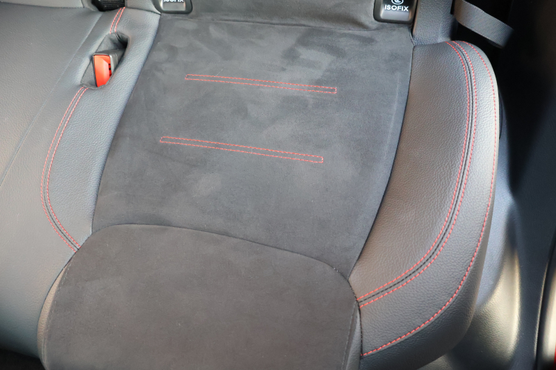 メルセデスベンツ GLB GLB200d 4MATIC　後期型 AMGﾗｲﾝPKG ｱﾄﾞﾊﾞﾝｽﾄﾞPKG ﾄﾞﾗｲﾋﾞﾝｸﾞｱｼｽﾀﾝｽPKG ﾊﾟﾉﾗﾐｯｸSR ARTICO/MICROCUTｼｰﾄ ｼｰﾄﾋｰﾀｰ 10.25ｲﾝﾁMBUXARﾅﾋﾞ地ﾃﾞｼﾞ Burmesterｻﾗｳﾝﾄﾞ HUD ﾜｲﾔﾚｽﾁｬｰｼﾞﾝｸﾞ ｱﾀﾞﾌﾟﾃｨﾌﾞｻｽﾍﾟﾝｼｮﾝ AMG20AW　新車保証