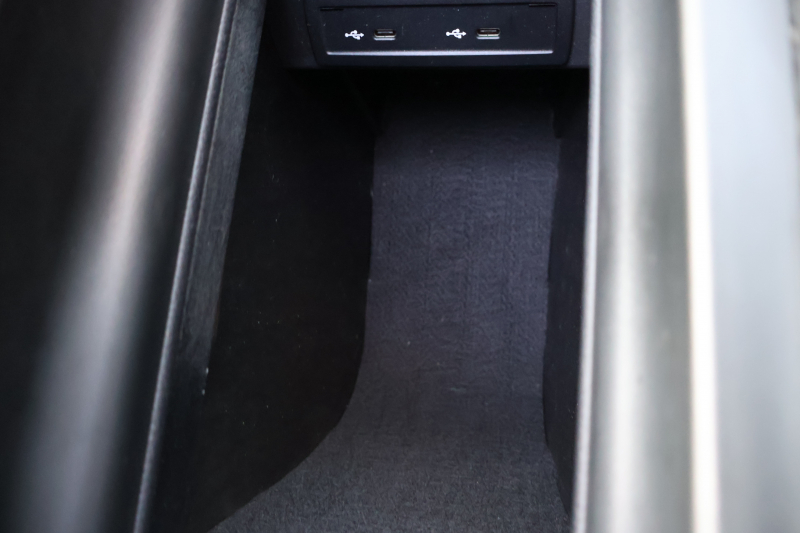 AMG GLB GLB35 4MATIC　AMGﾊﾟﾌｫｰﾏﾝｽPKG AMGｱﾄﾞﾊﾞﾝｽﾄﾞPKG ﾅﾋﾞｹﾞｰｼｮﾝPKG ﾚｰﾀﾞｰｾｰﾌﾃｨPKG 1ｵｰﾅｰ ﾊﾟﾉﾗﾐｯｸSR 赤/黒革ｼｰﾄ ｼｰﾄﾋｰﾀｰ ﾍﾞﾝﾁﾚｰﾀｰ MBUX 10.25ｲﾝﾁﾅﾋﾞ地ﾃﾞｼﾞ 360度ｶﾒﾗ ﾌｯﾄﾄﾗﾝｸOP ﾜｲﾔﾚｽﾁｬｰｼﾞﾝｸﾞ HUD AMG19AW　2年保証