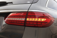 メルセデスベンツ Eクラス E220d ｽﾃｰｼｮﾝﾜｺﾞﾝ ｽﾎﾟｰﾂ　後期型 ｴｸｽｸﾙｰｼﾌﾞPKG ｴｱﾊﾞﾗﾝｽPKG ﾚｰﾀﾞｰｾｰﾌﾃｨPKG ﾊﾟﾉﾗﾏSR 茶ﾅｯﾊﾟ革 ｼｰﾄﾋｰﾀ 純正ﾅﾋﾞ地ﾃﾞｼﾞ 360°ｶﾒﾗ MBUX ARﾅﾋﾞｹﾞｰｼｮﾝ Burmester Applecarplay ﾜｲﾔﾚｽﾁｬｰｼﾞﾝｸﾞ HUD PTS AMG19ｲﾝﾁAW　2年保証