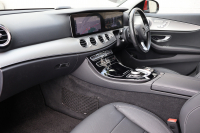 メルセデスベンツ Eクラス E200 AVG　ﾚｻﾞｰPKG ﾚｰﾀﾞｰｾｰﾌﾃｨPKG ｴｱﾊﾞﾗﾝｽPKG 黒革 全席ｼｰﾄﾋｰﾀｰ 純正12.3ｲﾝﾁﾅﾋﾞ地ﾃﾞｼﾞ 360°ｶﾒﾗ Burmesterｻﾗｳﾝﾄﾞ Applecarplay Android Auto 電動Rｹﾞｰﾄ PTS LEDﾍｯﾄﾞ ｱﾅﾛｸﾞ時計 純正17AW　2年保証