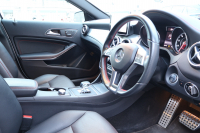 AMG GLA GLA45 4MATIC　AMGﾚｻﾞｰｴｸｽｸﾙｰｼﾌﾞPKG ﾚｰﾀﾞｰｾｰﾌﾃｨPKG AMGｽﾀｲﾘﾝｸﾞPKG ﾊﾟﾉﾗﾏSR 黒革ｼｰﾄ ﾒﾓﾘｰ機能付ﾊﾟﾜｰｼｰﾄ ｼｰﾄﾋｰﾀｰ 純正ﾅﾋﾞ地ﾃﾞｼﾞ Bﾓﾆﾀｰ 電動Rｹﾞｰﾄ ｷｰﾚｽGO ｷｾﾉﾝﾍｯﾄﾞ PTS AMG19ｲﾝﾁAW　2年保証