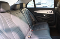 メルセデスベンツ Eクラス E200 AVG　ﾚｻﾞｰPKG ﾚｰﾀﾞｰｾｰﾌﾃｨPKG ｴｱﾊﾞﾗﾝｽPKG 黒革 全席ｼｰﾄﾋｰﾀｰ 純正12.3ｲﾝﾁﾅﾋﾞ地ﾃﾞｼﾞ 360°ｶﾒﾗ Burmesterｻﾗｳﾝﾄﾞ Applecarplay Android Auto 電動Rｹﾞｰﾄ PTS LEDﾍｯﾄﾞ ｱﾅﾛｸﾞ時計　2年保証