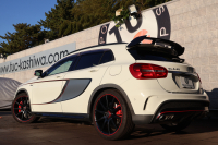 AMG GLA GLA45 AMG 4MATIC Edition1　特別仕様車 専用ｴｱﾛﾊﾟｰﾂ  専用ｻｲﾄﾞﾃﾞｶｰﾙ ﾚｰﾀﾞｰｾｰﾌﾃｨPKG AMGﾊﾟﾌｫｰﾏﾝｽｼｰﾄ AMGﾊﾟﾌｫｰﾏﾝｽｽﾃｱ ﾒﾓﾘｰ機能付ﾊﾟﾜｰｼｰﾄ ｼｰﾄﾋｰﾀｰ 純正ﾅﾋﾞ地ﾃﾞｼﾞ Bﾓﾆﾀｰ 電動Rｹﾞｰﾄ ｷｾﾉﾝﾍｯﾄﾞ PTS AMG20AW　2年保証