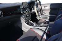 AMG GLA GLA45 AMG 4MATIC Edition1　特別仕様車 専用ｴｱﾛﾊﾟｰﾂ  専用ｻｲﾄﾞﾃﾞｶｰﾙ ﾚｰﾀﾞｰｾｰﾌﾃｨPKG AMGﾊﾟﾌｫｰﾏﾝｽｼｰﾄ AMGﾊﾟﾌｫｰﾏﾝｽｽﾃｱ ﾒﾓﾘｰ機能付ﾊﾟﾜｰｼｰﾄ ｼｰﾄﾋｰﾀｰ 純正ﾅﾋﾞ地ﾃﾞｼﾞ Bﾓﾆﾀｰ 電動Rｹﾞｰﾄ ｷｾﾉﾝﾍｯﾄﾞ PTS AMG20AW　2年保証