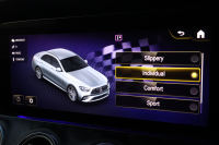 AMG Eクラス E53 4MATIC+(ISG搭載ﾓﾃﾞﾙ)　後期型 ｴｸｽｸﾙｰｼﾌﾞPKG ｴﾅｼﾞｬｲｼﾞﾝｸﾞPKGﾌﾟﾗｽ ｴｱﾊﾞﾗﾝｽPKG ﾚｰﾀﾞｰｾｰﾌﾃｨPKG ﾊﾟﾉﾗﾏSR 黒ﾅｯﾊﾟ革 ｼｰﾄﾋｰﾀ ﾍﾞﾝﾁﾚｰﾀ 純正ﾅﾋﾞ地ﾃﾞｼﾞ 360°ｶﾒﾗ MBUX Burmester Applecarplay HUD PTS AMG20ｲﾝﾁAW　新車保証