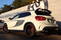 AMG GLA GLA45 AMG 4MATIC Edition1　特別仕様車 専用ｴｱﾛﾊﾟｰﾂ  専用ｻｲﾄﾞﾃﾞｶｰﾙ ﾚｰﾀﾞｰｾｰﾌﾃｨPKG AMGﾊﾟﾌｫｰﾏﾝｽｼｰﾄ AMGﾊﾟﾌｫｰﾏﾝｽｽﾃｱ ﾒﾓﾘｰ機能付ﾊﾟﾜｰｼｰﾄ ｼｰﾄﾋｰﾀｰ 純正ﾅﾋﾞ地ﾃﾞｼﾞ Bﾓﾆﾀｰ 電動Rｹﾞｰﾄ ｷｾﾉﾝﾍｯﾄﾞ PTS AMG20AW　2年保証