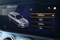 メルセデスベンツ Eクラス E200 ｽﾃｰｼｮﾝﾜｺﾞﾝｽﾎﾟｰﾂ（BSG搭載ﾓﾃﾞﾙ）　後期型 AMGﾗｲﾝｲﾝﾃﾘｱPKG ｴｸｽｸﾙｰｼﾌﾞPKG ﾚｰﾀﾞｰｾｰﾌﾃｨPKG ﾊﾟﾉﾗﾏSR 黒ﾅｯﾊﾟ革 ｼｰﾄﾋｰﾀ MBUX ARﾅﾋﾞ地ﾃﾞｼﾞ  360°ｶﾒﾗ Burmester ﾌｯﾄﾄﾗﾝｸOP ﾜｲﾔﾚｽﾁｬｰｼﾞﾝｸﾞ HUD PTS AMG19ｲﾝﾁAW　2年保証