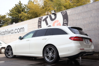 メルセデスベンツ Eクラス E200 ｽﾃｰｼｮﾝﾜｺﾞﾝ AVG ｽﾎﾟｰﾂ(本革仕様)　ﾚｰﾀﾞｰｾｰﾌﾃｨPKG ｴｱﾊﾞﾗﾝｽPKG 1ｵｰﾅｰ 黒ﾅｯﾊﾟ革 ｼｰﾄﾋｰﾀｰ 純正ﾅﾋﾞ地ﾃﾞｼﾞ 360°ｶﾒﾗ Burmesterｻﾗｳﾝﾄﾞ Applecarplay Android Auto 電動Rｹﾞｰﾄ ﾌｯﾄﾄﾗﾝｸOP ﾏﾙﾁﾋﾞｰﾑLED PTS AMG19AW　2年保証