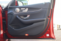 メルセデスベンツ Eクラス E200 ｽﾃｰｼｮﾝﾜｺﾞﾝｽﾎﾟｰﾂ（BSG搭載ﾓﾃﾞﾙ）　後期型 AMGﾗｲﾝｲﾝﾃﾘｱPKG ｴｸｽｸﾙｰｼﾌﾞPKG ﾚｰﾀﾞｰｾｰﾌﾃｨPKG 黒ﾅｯﾊﾟ革 ｼｰﾄﾋｰﾀ MBUX 純正ﾅﾋﾞ地ﾃﾞｼﾞ AppleCarPlay 360°ｶﾒﾗ Burmester ﾌｯﾄﾄﾗﾝｸOP ﾜｲﾔﾚｽﾁｬｰｼﾞﾝｸﾞ HUD PTS AMG19ｲﾝﾁAW　2年保証
