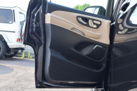 メルセデスベンツ Vクラス V220d ｴｸｽｸﾙｰｼﾌﾞ ﾛﾝｸﾞ ﾌﾟﾗﾁﾅｽｲｰﾄ(受注生産)　ﾚｰﾀﾞｰｾｰﾌﾃｨPKG 1ｵｰﾅｰ ﾊﾟﾉﾗﾐｯｸSR 2列目ｴｸｽｸﾙｰｼｰﾌﾞｼｰﾄ ﾍﾞｰｼﾞｭ革ｼｰﾄ ｼｰﾄﾋｰﾀｰ ﾍﾞﾝﾁﾚｰﾀｰ MBUX 10.25ｲﾝﾁﾅﾋﾞ地ﾃﾞｼﾞ AppleCarPlay Burmester 冷蔵庫付ｺﾝｿｰﾙ AMG19AW　2年保証