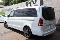 メルセデスベンツ Vクラス V220d ｴｸｽｸﾙｰｼｰﾌﾞ ﾛﾝｸﾞ ﾌﾟﾗﾁﾅｽｲｰﾄ(受注生産ﾓﾃﾞﾙ)　ﾚｰﾀﾞｰｾｰﾌﾃｨPKG 1ｵｰﾅｰ ﾊﾟﾉﾗﾐｯｸSR 黒ﾅｯﾊﾟ革 2列目ｴｸｽｸﾙｰｼﾌﾞｼｰﾄ ｼｰﾄH ﾍﾞﾝﾁﾚｰﾀｰ MBUX 10.25ｲﾝﾁﾅﾋﾞ地ﾃﾞｼﾞ Burmesterｻﾗｳﾝﾄﾞ 冷蔵庫付ｾﾝﾀｰｺﾝｿｰﾙ AMG19AW　新車保証
